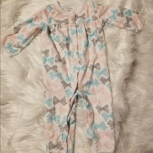 🖤Onesie with footies